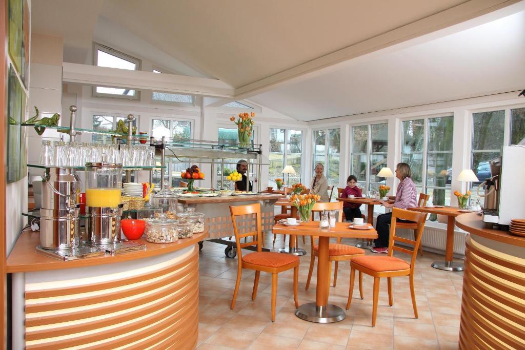 Burghotel Muenzenberg エクステリア 写真