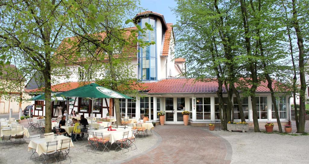Burghotel Muenzenberg エクステリア 写真